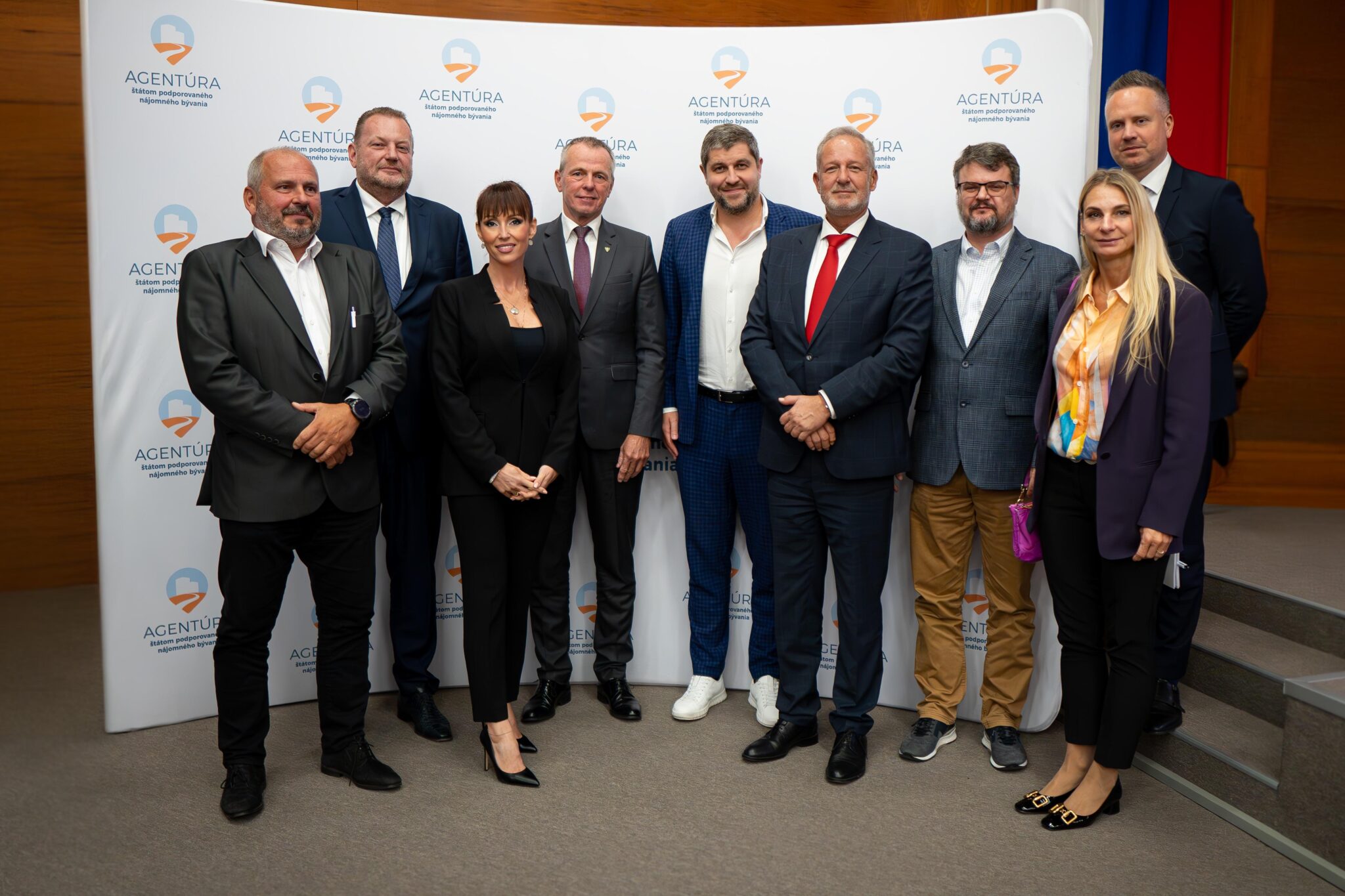 Domov - Agent\u00fara \u0161t\u00e1tom podporovan\u00e9ho n\u00e1jomn\u00e9ho b\u00fdvania